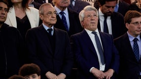 Les présidents Florentino Perez et Enrique Cerezo pendant un match Real-Atletico, le 22 mars 2026