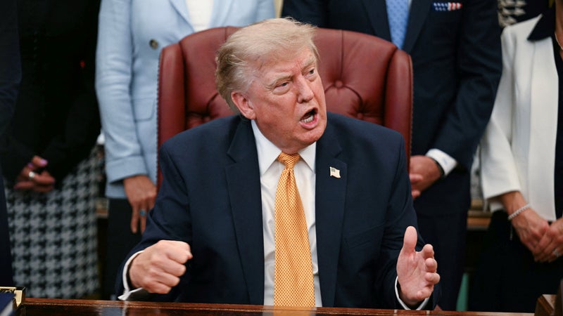 “Il est complètement fou”: Donald Trump promet un chèque de 5.000 dollars par citoyen en cas de victoire républicaine