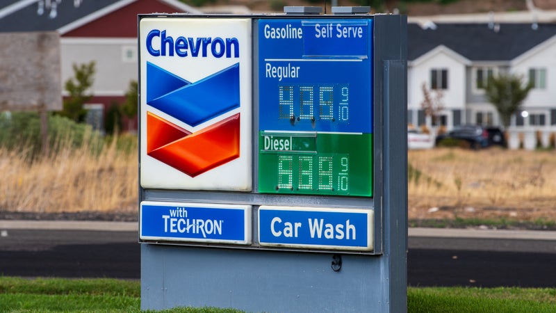 Un mauvais signal pour Donald Trump à l'approche des élections de mi-mandat: le diesel continue de battre des records aux États-Unis et s'approche des 6 dollars le gallon