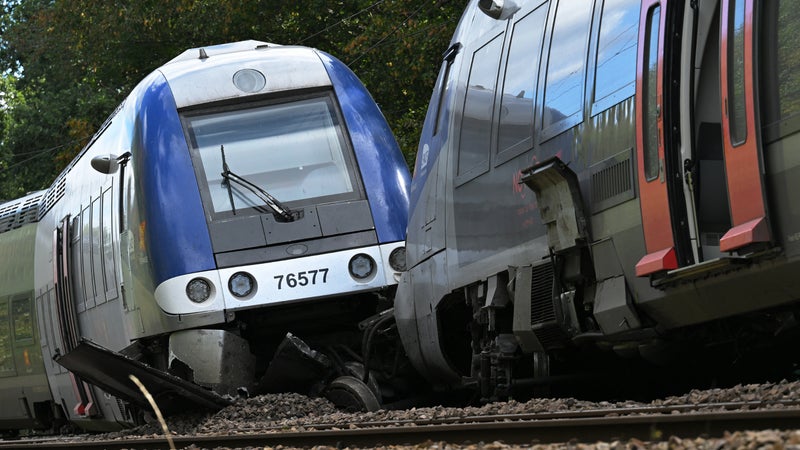 Déraillement d’un TER en Normandie: appels à la prudence sur les causes
