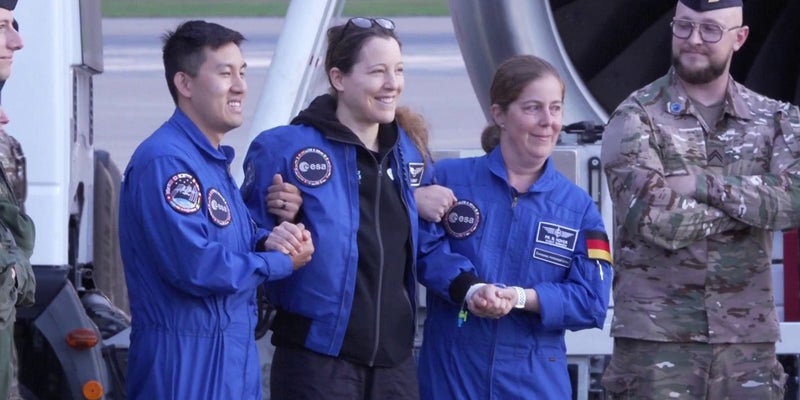 L'astronaute Sophie Adenot s'exprime deux jours après son retour sur Terre de l'ISS, à Cologne, en Allemagne, le 10 octobre 2026