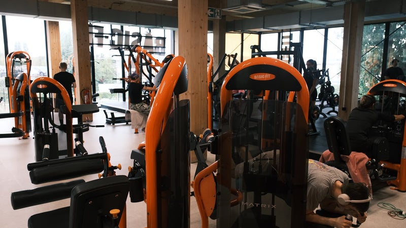Comment Basic-Fit a tiré les prix des salles de sport vers le bas, et mis 2 millions de Français au fitness
