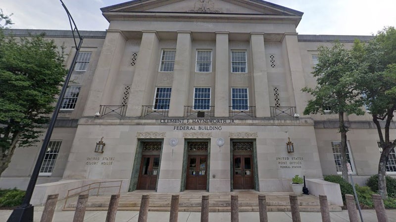 Un homme a plaidé coupable devant la Cour fédérale de Greenville, soupçonné du meurtre de sa femme en Caroline du Sud (Etats-Unis) en 2020. 