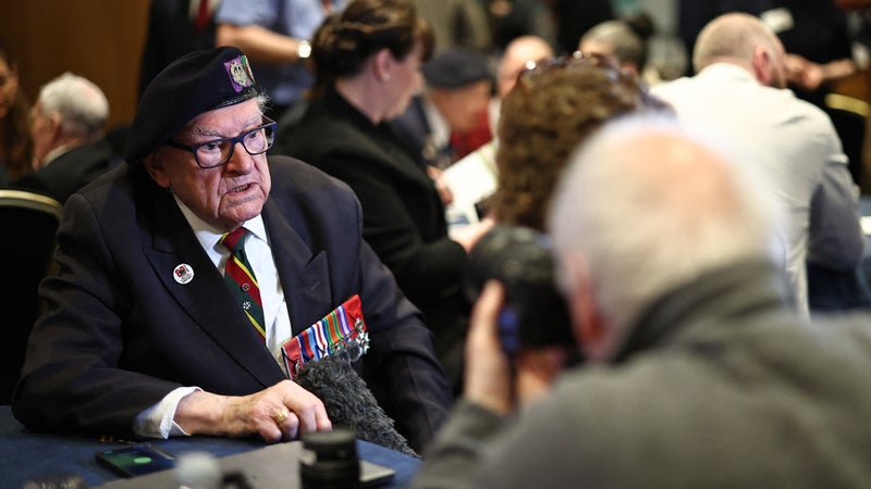 Ken Hay, vétéran britannique du débarquement en Normandie, meurt à l'âge de 101 ans