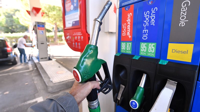 Prix des carburants: le gouvernement annonce de nouvelles aides ce mardi face au ras-le-bol des automobilistes