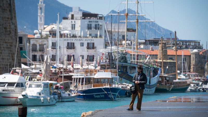 Un ferry avec 267 personnes à bord fait naufrage au large des côtes de Chypre du Nord, "des morts" recensés