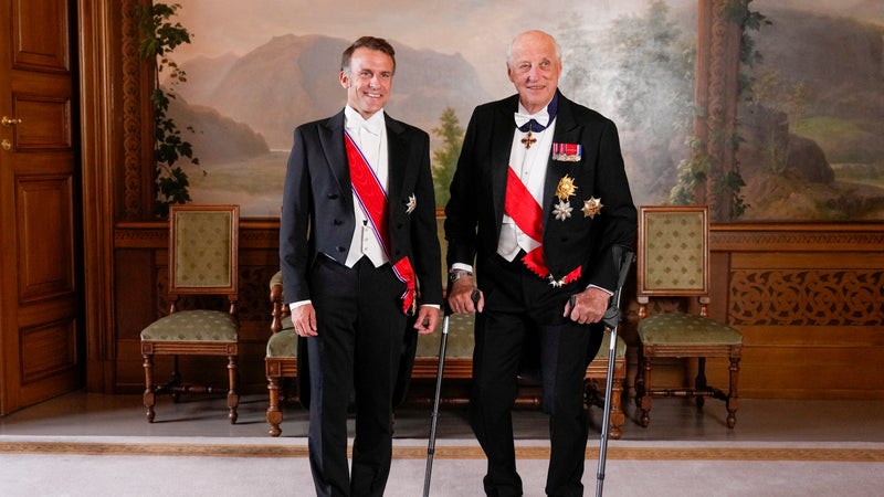 Mort de Harald V: Emmanuel Macron rend hommage à un roi qui a contribué à "renforcer les liens" entre la France et la Norvège