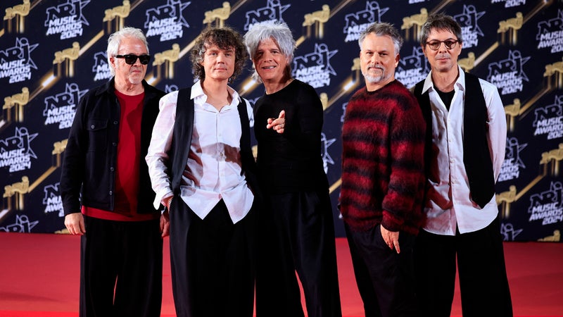 "J'ai décidé de tourner la page": le bassiste d'Indochine prend sa retraite après plus de 30 ans au sein du groupe