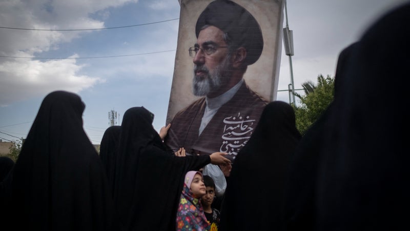 Guerre au Moyen-Orient: la nouvelle offre de l'Iran pour rouvrir Ormuz validée par le guide suprême Mojtaba Khamenei
