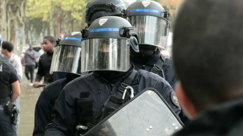 Colère des lycéens: la famille d'Eden, 14 ans, "grièvement blessé" au visage dans le Val-d'Oise, porte plainte