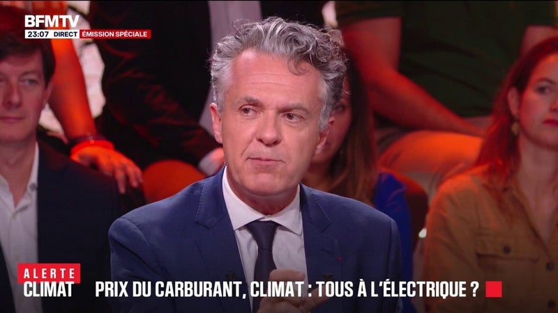 "Un Frontex écologique et commercial": Christophe Béchu, soutien d'Édouard Philippe, veut imposer des taxes "à l'entrée de l'Europe pour défendre notre industrie" concernant les produits importés