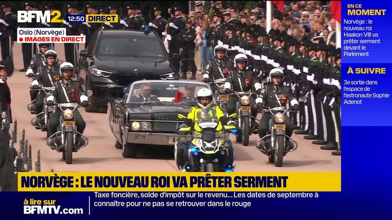 Le nouveau roi de Norvège, Haakon VIII, quitte le palais royal pour prêter serment au Parlement