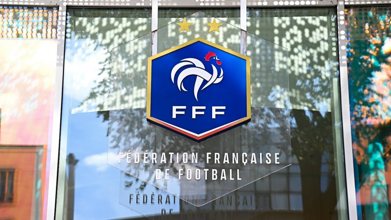 Loire: la FFF va verser 30.100 euros d'aide carburant aux clubs de football amateurs du département