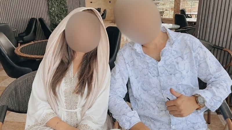 INFO BFMTV. L'homme sous OQTF et sa compagne, que Robert Ménard avait refusé de marier à Béziers, se sont unis en Algérie