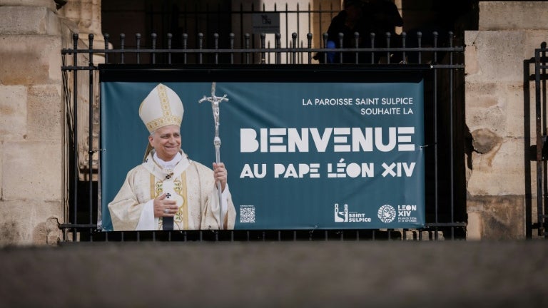 Stations de métro fermées, axes coupés... Comment éviter la paralysie des transports et de la circulation lors de la visite du pape à Paris