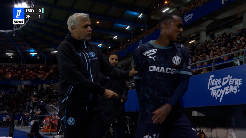 Troyes-OM: "Igor a besoin de retrouver la confiance", les explications de Genesio sur la sortie houleuse de Paixao