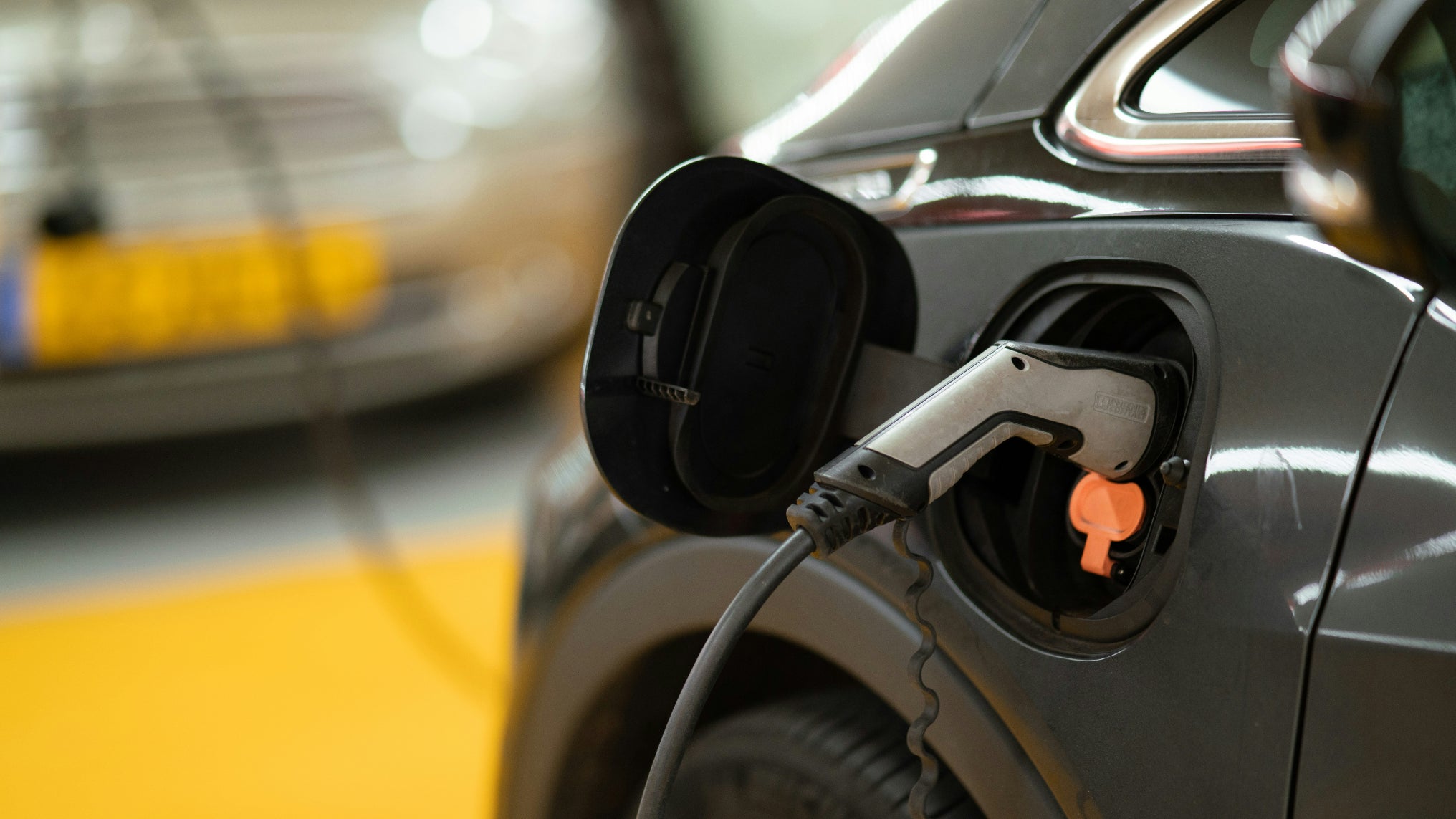 Voitures électriques d'occasion: une nouvelle aide arrive dès septembre, voici les conditions pour en bénéficier