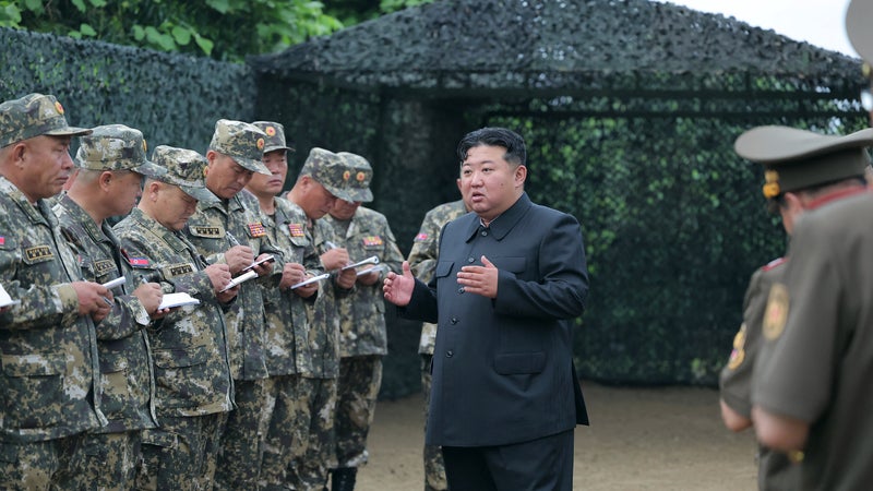 Ils escroquaient des entreprises américaines pour financer les missiles de la Corée du Nord: Washington sanctionne un nouveau réseau lié à Pyongyang