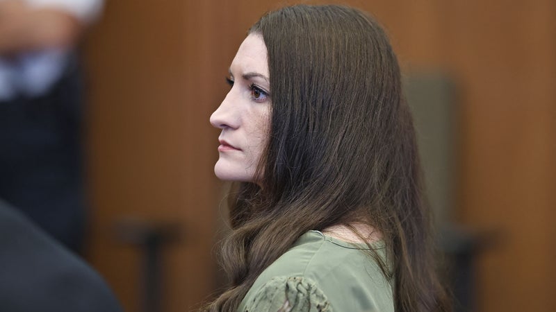 "J'étais en faveur de son innocence": une jurée du procès de Lindsay Clancy révèle les coulisses du vote après l'annulation du procès pour triple infanticide
