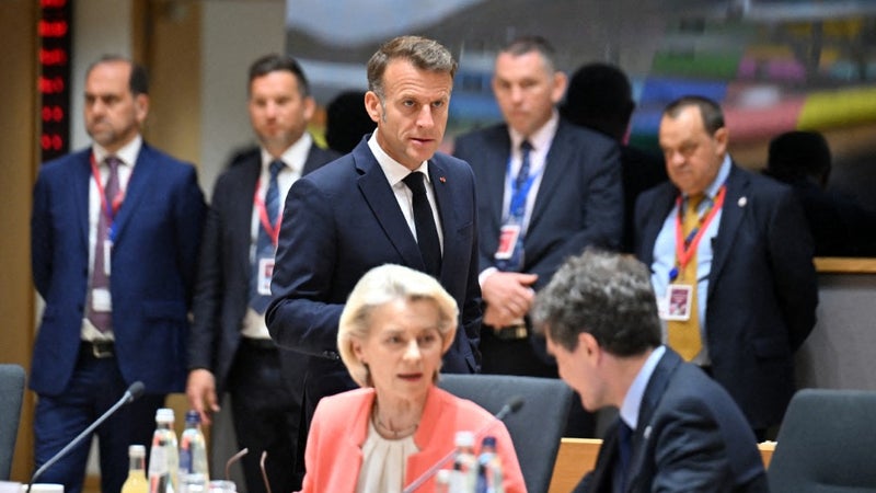 La France ne veut pas toucher à l'oligarque Alicher Ousmanov: l'UE contrainte de reporter le renouvellement de sanctions contre Moscou