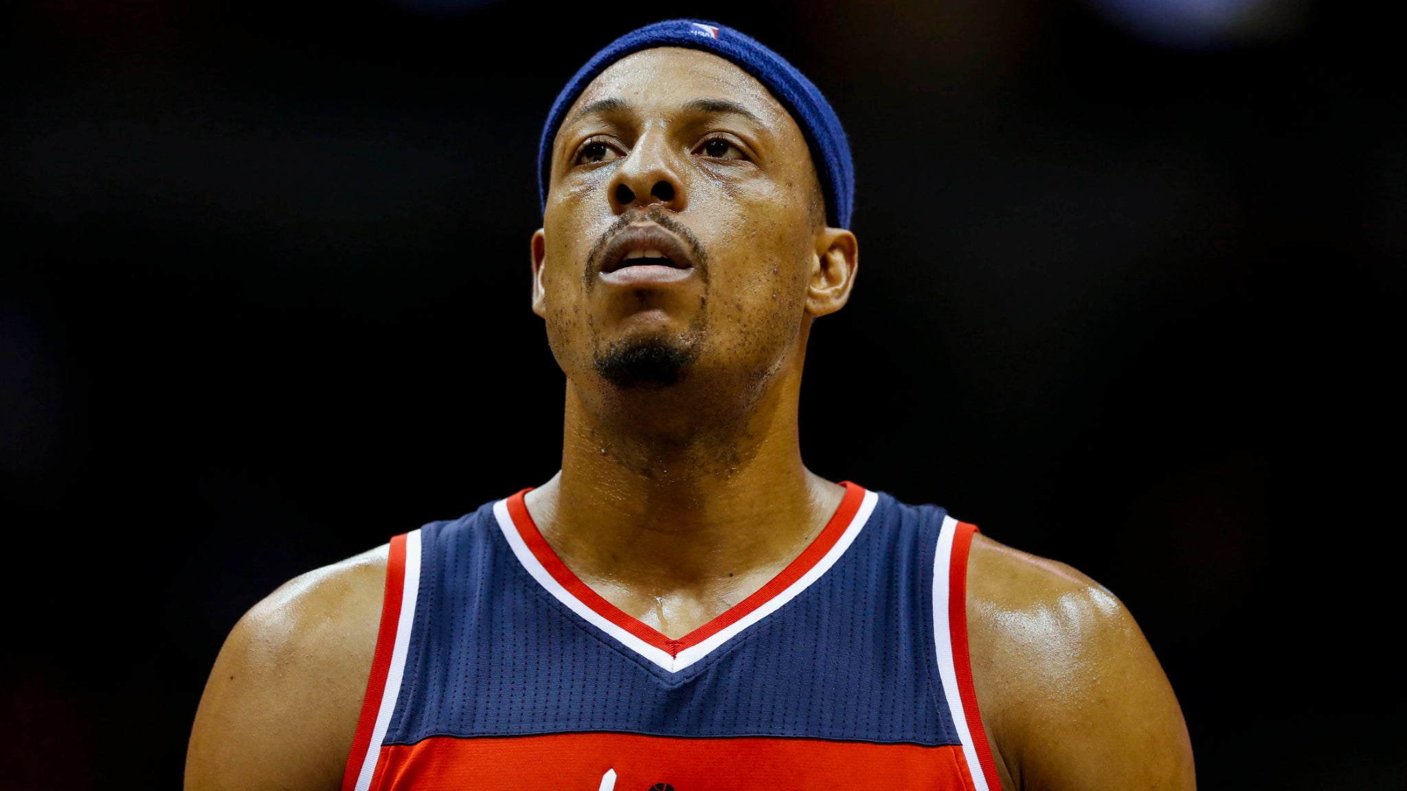 https://io-fsly-bfmtv.cdn.nextradiotv.com/h_tAyxItbVd25xlXCAdED50TusE=/0x27:2048x1179/images/Paul-Pierce-avec-les-Wizards-de-Washington-en-2014-2373894.jpg
