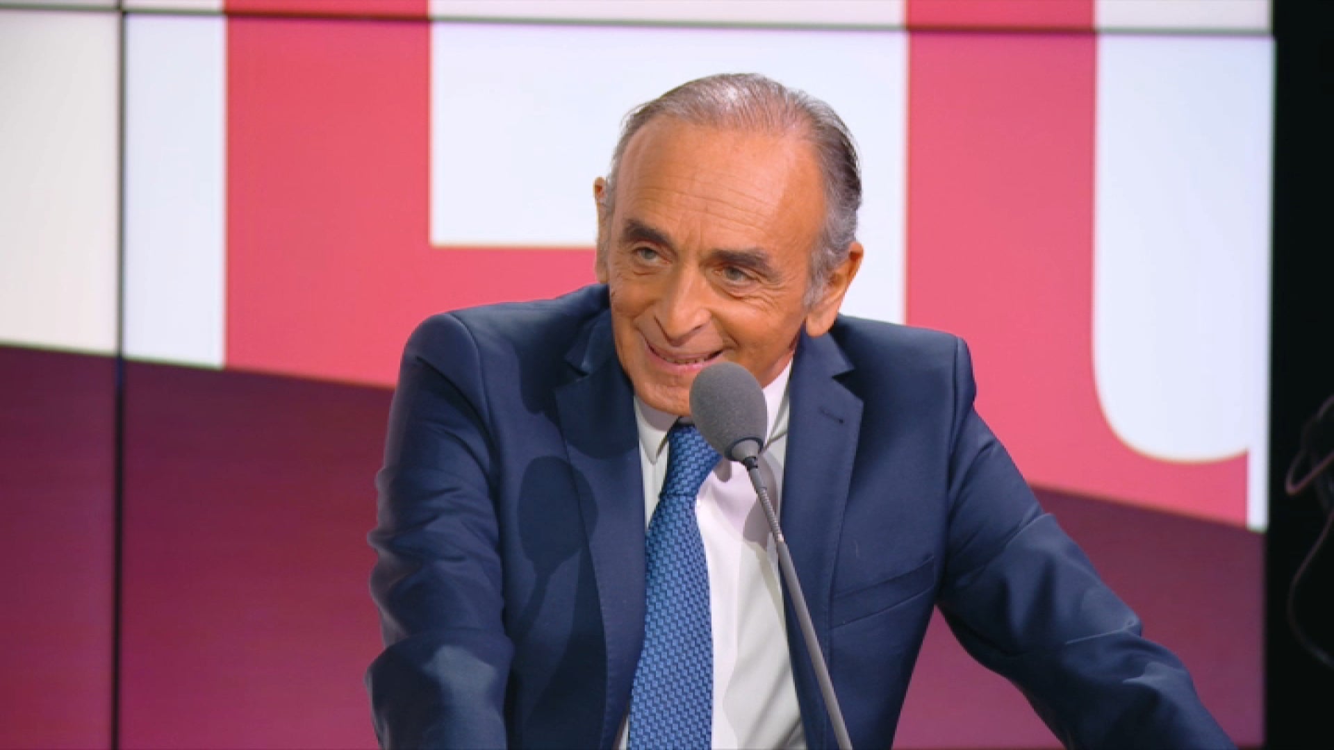 Éric Zemmour réclame que les forces de l'ordre « aillent au contact » des pilleurs plutôt que de reculer