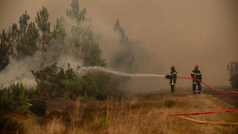 "On investit moins pour nos pompiers que pour nos déchets": il faut arrêter de voir la sécurité civile "comme une dépense", plaident ces députés
