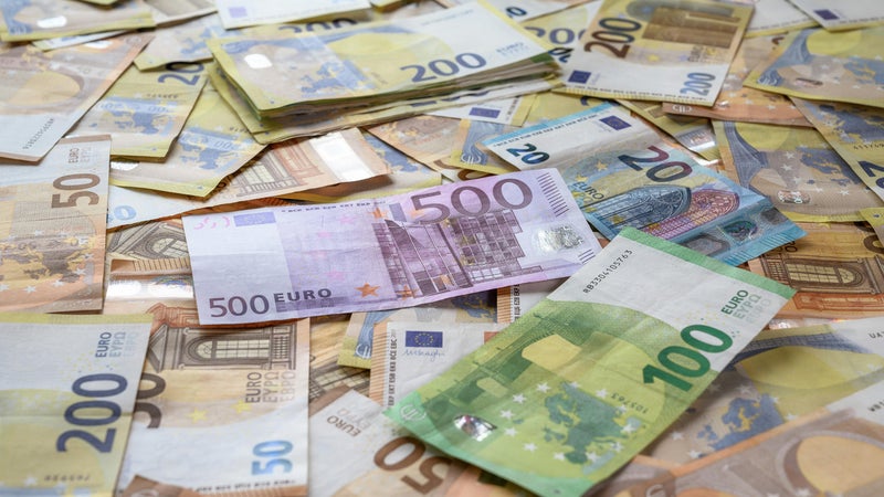 Un retour inattendu? le paiement en argent liquide fait de la résistance au sein de la zone euro