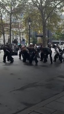 Mobilisation du 31 octobre: des internautes appellent à manifester en étant costumés