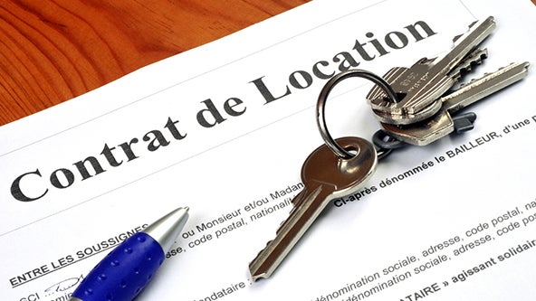 Même le logement social devient inaccessible: 60% des loyers du parc social sont supérieurs au plafond des APL (12 ans plus tôt c'était 39%)