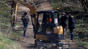 Les fouilles conduites par la gendarmerie pour retrouver le corps d'Estelle Mouzin, le 9 avril 2021 à Issancourt-et-Rumel. 