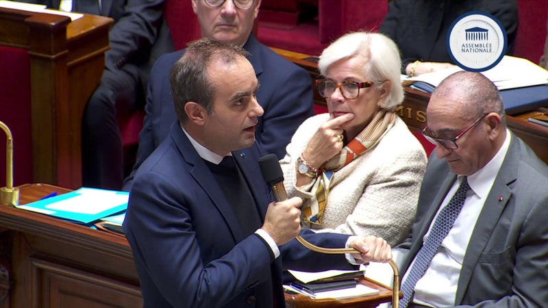 Attentat à Trappes: Sébastien Lecornu dénonce des "discours qui finissent par armer d'autres qui, eux, passent à l'acte"