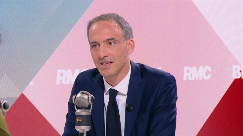 "On doit faire baisser la tension": face au blocus des lycées, Raphaël Glucksmann "condamne" les violences des manifestants mais "aussi des forces de l'ordre"