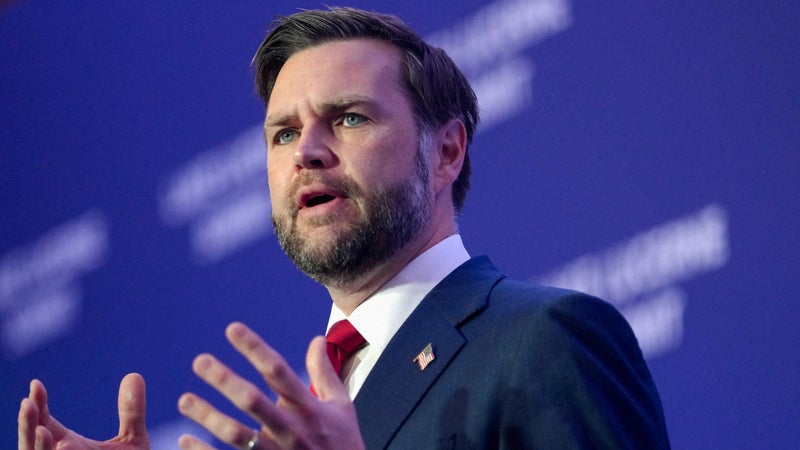 "Je n'appellerais pas ça une guerre": le vice-président américain JD Vance minimise le conflit entre Téhéran et Washington