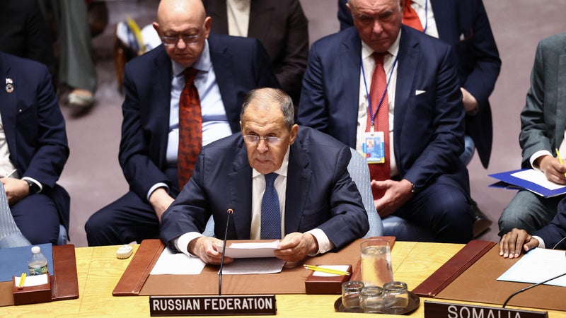 Le ministre russe des Affaires étrangères Sergueï Lavrov affirme que son pays "ne va pas faire de pause" dans sa guerre avec l'Ukraine
