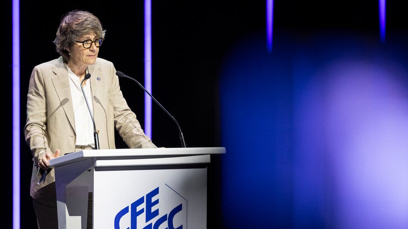 "Derrière, c'est un salarié qui s'achète un pavillon en banlieue": la patronne de la CFE-CGC refuse qu'on fasse "en permanence les poches" des cadres en taxant davantage les héritages