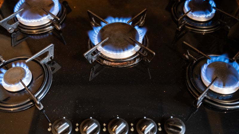 "Il faut que ça s’arrête": nouvelle hausse de 6,3% du prix du gaz à venir, les Français pris à la gorge?
