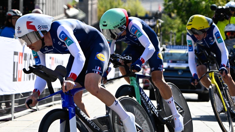Bruno Armirail Jordan Labrosse et Remi Cavagna sous le maillot de l equipe de France lors du relais mixte des championnats du monde de cyclisme 2026 a Montreal 2352568