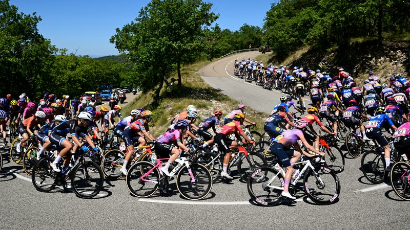 Les coureuses du Tour de France Femmes dans le Colombier 7e etape 7 aout 2026 2329978