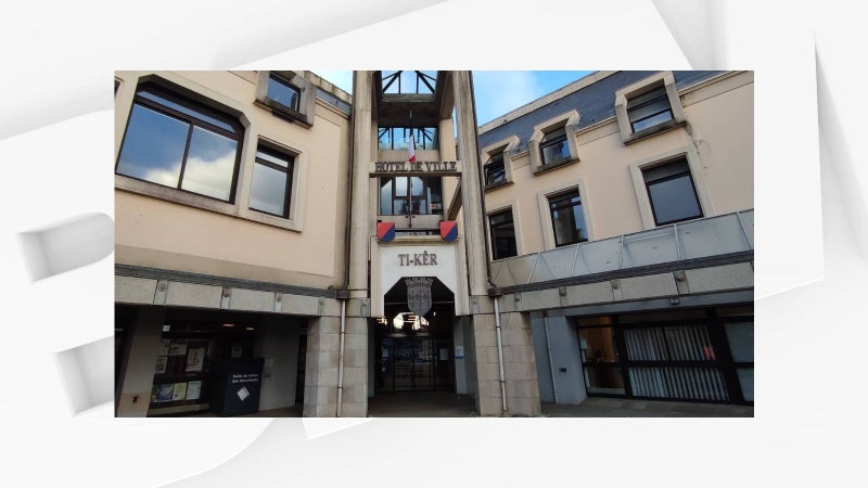 D'accusation de viol en appels à la démission: la rentrée sous pression de Quentin Le Gaillard, maire de Concarneau
