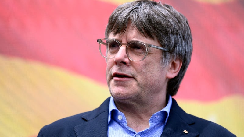 Le mandat d'arrêt visant l'indépendantiste catalan Carles Puigdemont levé par la justice espagnole