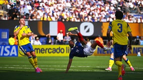 Le ciseau de Michael Olise lors du match France-Suède (3-0, Coupe du monde), le 30 juin 2026