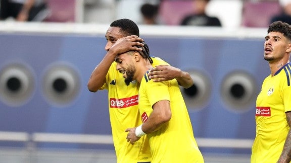 Frank Magri félicité après un but en QSL avec Al-Gharafa, le 21 août 2026