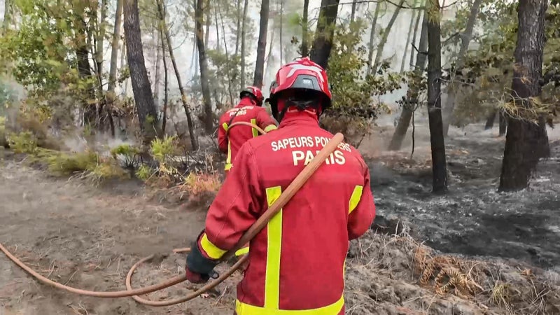 "C'est pire qu’en 2022": RMC au coeur de la lutte contre les flammes avec les pompiers en Gironde