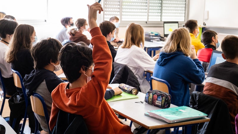 Présidentielle: salaires, condition de travail... Comment les candidats comptent-ils sauver l'école?