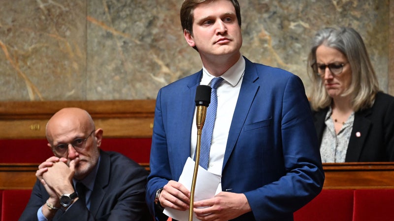 Charles Rodwell, député du groupe de Gabriel Attal à l'Assemblée, plaide pour la création de centres de rétention "géants"