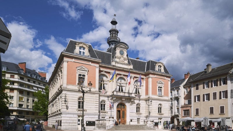 Mort d'un homme après un refus d'obtempérer, piste accidentelle étudiée, violences urbaines: que s'est-il passé à Chambéry?