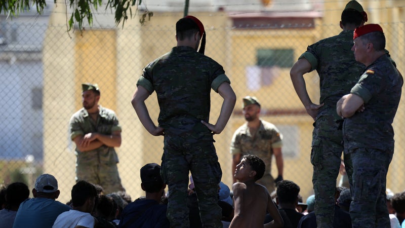 "La violence n'est pas la solution": après des incidents à Ceuta, le ministre de l'Intérieur espagnol "appelle au calme"