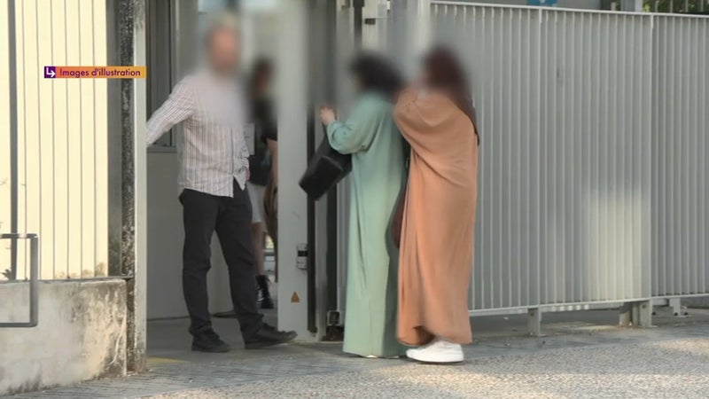 "Trahison de la laïcité", "clientélisme": l'opposition voit rouge après la volonté de LFI de réautoriser l'abaya à l'école
