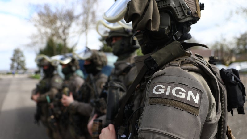 Deux gendarmes "gravement blessés par balles" lors d’une opération de police judiciaire en Guadeloupe